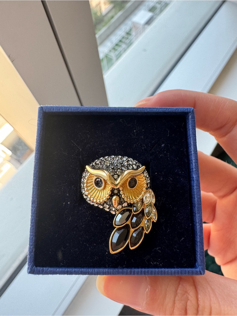Swarovski march owl motif ring